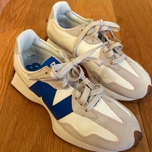 New Balance 327